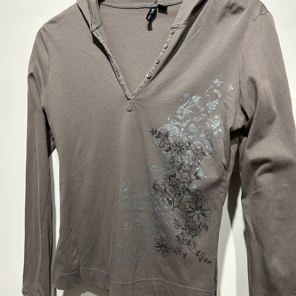 lightweight gray hoodie